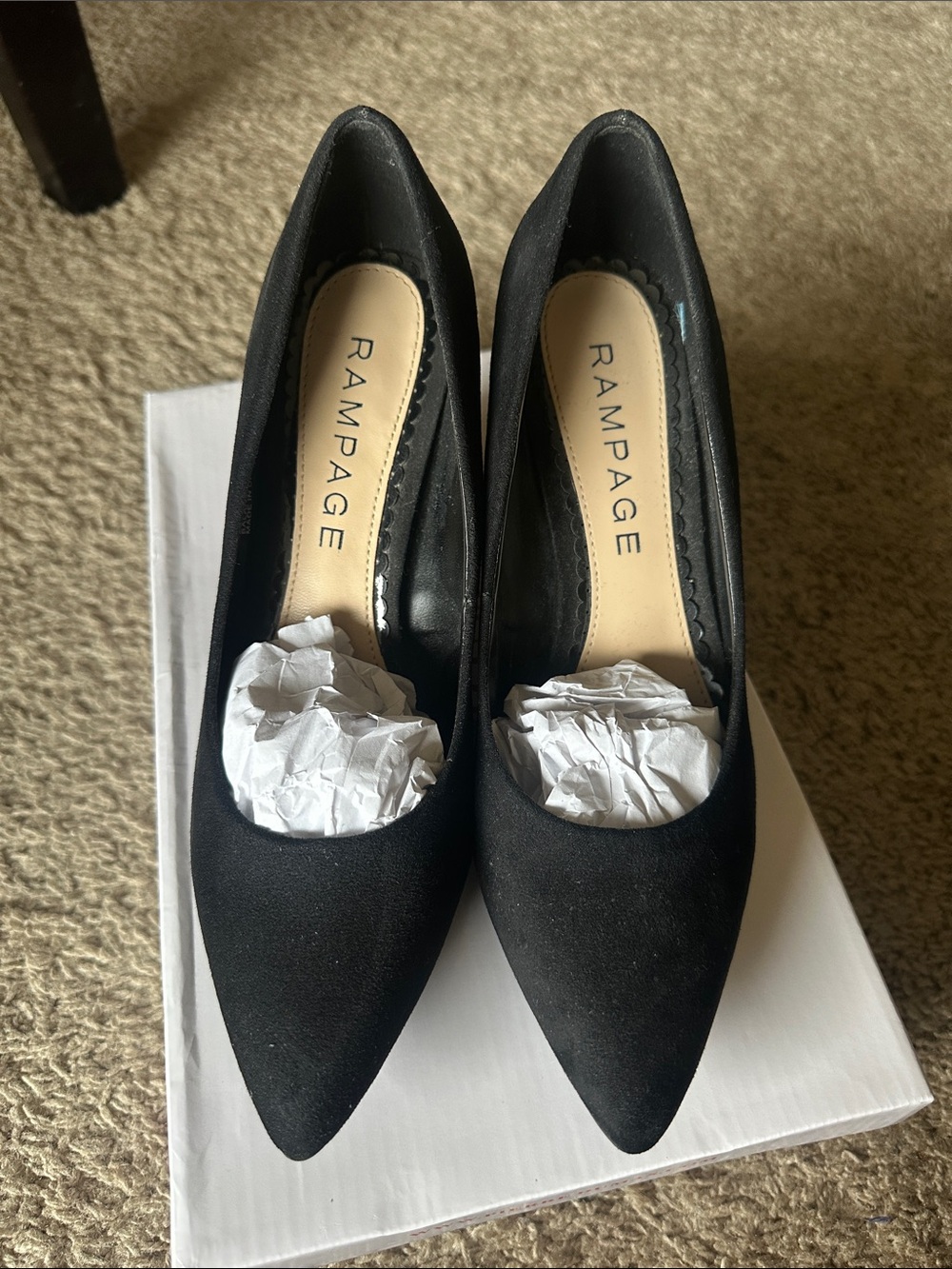 Rampage Women's Bethie Chunky Block Heel Pump - Picture 4 of 10